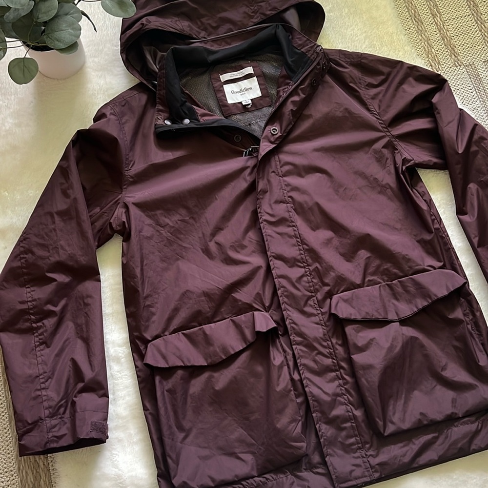 Men’s maroon Goodfellow & Co water resistant coat.